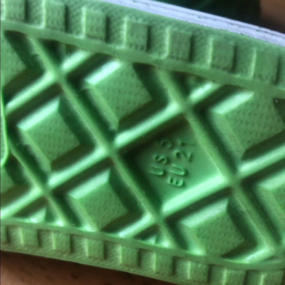 Kids I play Green Slip-On Water-Resistant Shoes